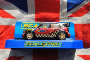 ScaleXtric C3301  MINI COUNTRYMAN WRC No.37 SORDO / DEL BARRIO